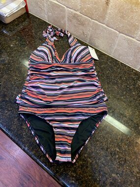 Gibson & Latimer Multi Molded Ruched Tie Neck Halterkini Swim Set XS NWT